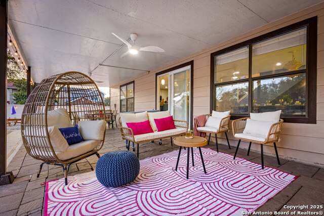 Listing photo id 19 for 9046 Mansfield