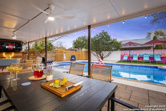 Listing photo id 1 for 9046 Mansfield