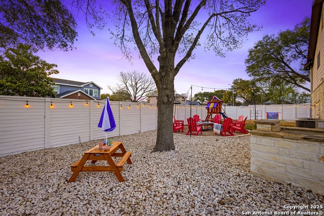 Listing photo id 31 for 9046 Mansfield