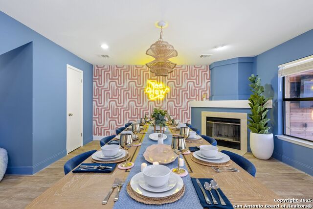 Listing photo id 6 for 9046 Mansfield