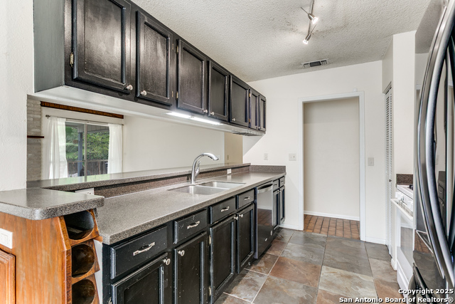Listing photo id 10 for 16246 Bear Run