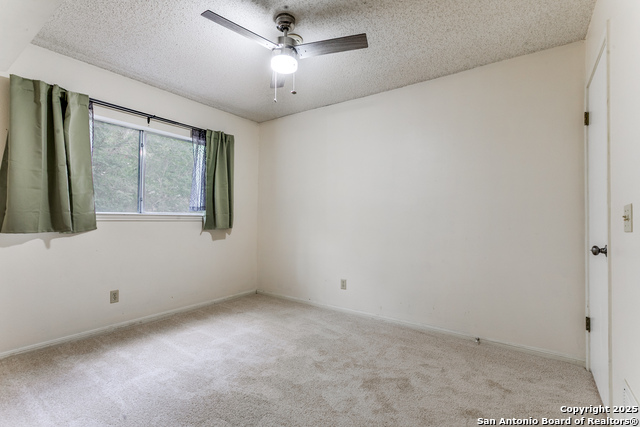 Listing photo id 24 for 16246 Bear Run