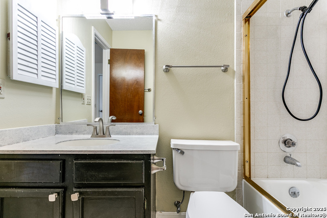 Listing photo id 27 for 16246 Bear Run