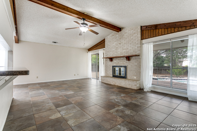Listing photo id 2 for 16246 Bear Run