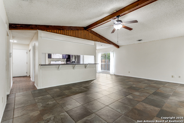 Listing photo id 3 for 16246 Bear Run