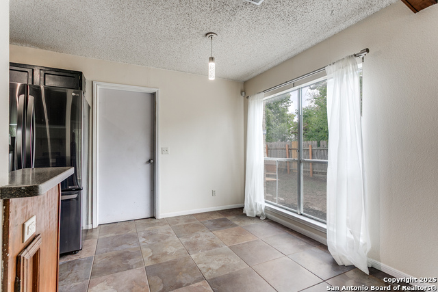 Listing photo id 7 for 16246 Bear Run