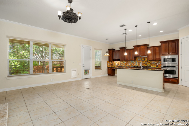 Image 23 of 51 For 4522 Grass Fight