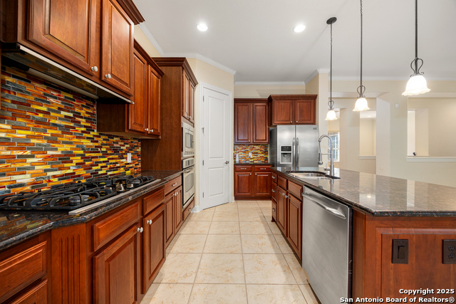 Image 26 of 51 For 4522 Grass Fight