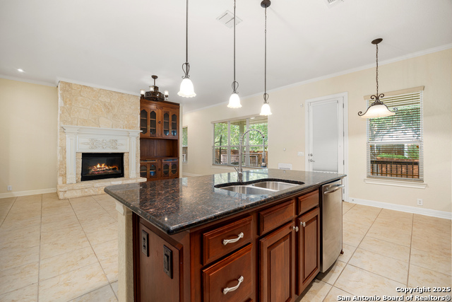 Image 27 of 51 For 4522 Grass Fight