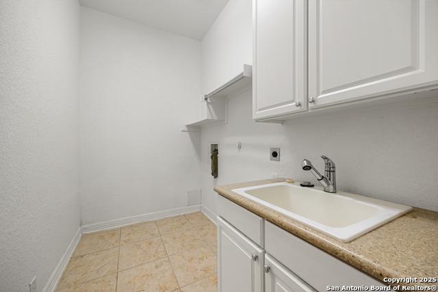 Image 33 of 51 For 4522 Grass Fight