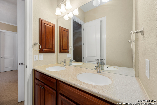 Image 36 of 51 For 4522 Grass Fight