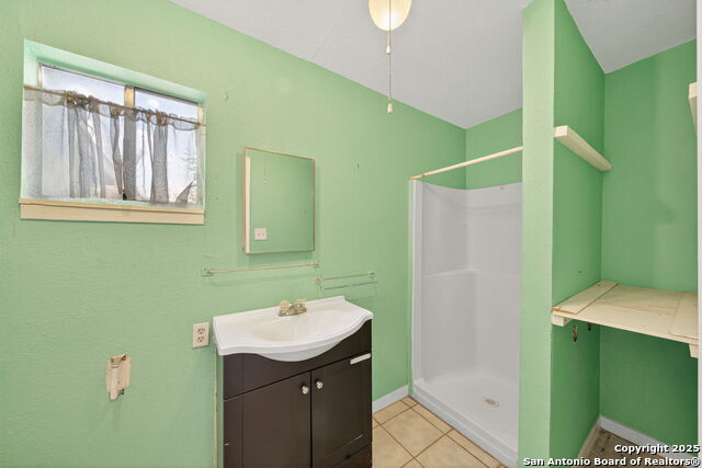 Image 17 of 40 For 1703 San Casimiro