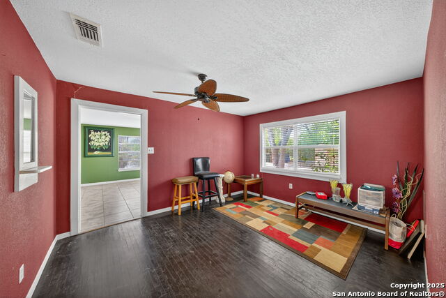 Image 19 of 40 For 1703 San Casimiro