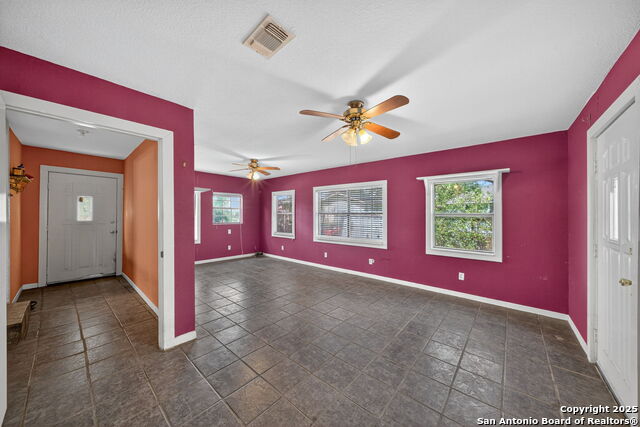 Image 27 of 40 For 1703 San Casimiro