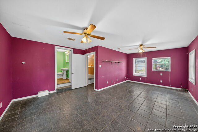 Image 28 of 40 For 1703 San Casimiro