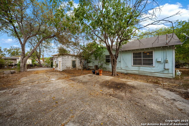 Image 3 of 40 For 1703 San Casimiro