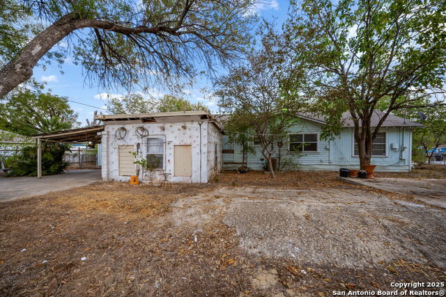 Image 33 of 40 For 1703 San Casimiro