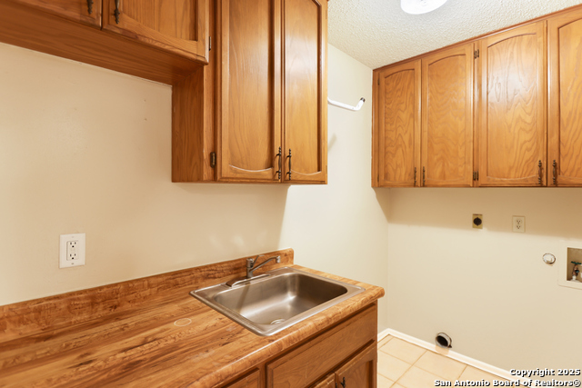 Image 12 of 27 For 13823 Chisom Creek St.