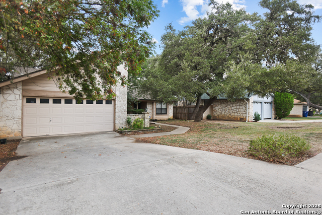 Image 2 of 27 For 13823 Chisom Creek St.