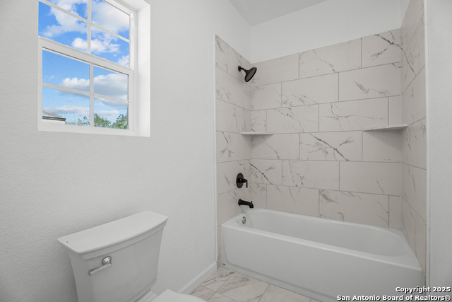 Listing photo id 10 for 1734 Blueridge Dr