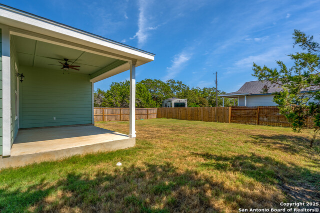 Listing photo id 19 for 1734 Blueridge Dr