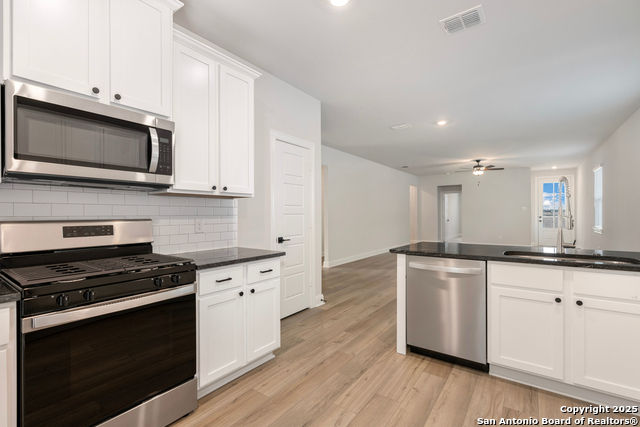 Image 7 of 15 For 9508 Dassler Springs