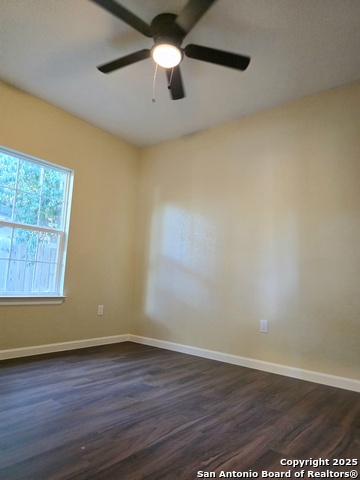 Listing photo id 10 for 159 Allsup