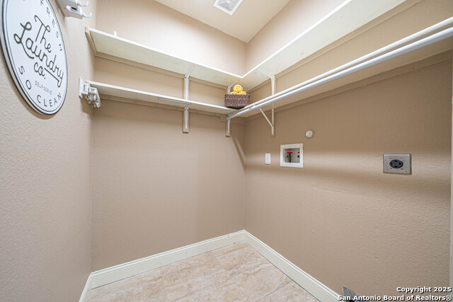 Listing photo id 20 for 116 Running Brook