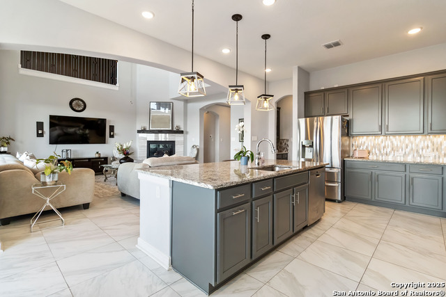 Image 14 of 38 For 3810 Nublado