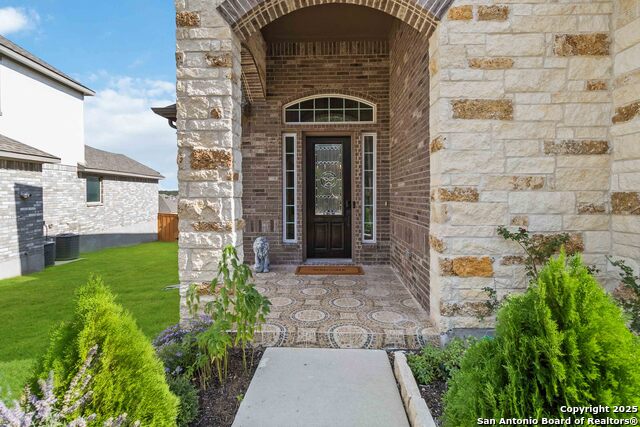 Image 3 of 38 For 3810 Nublado