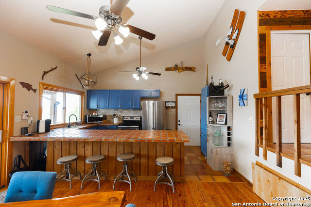 Listing photo id 11 for 314 Sunset  