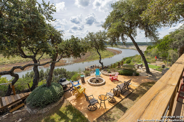 Listing photo id 2 for 314 Sunset  