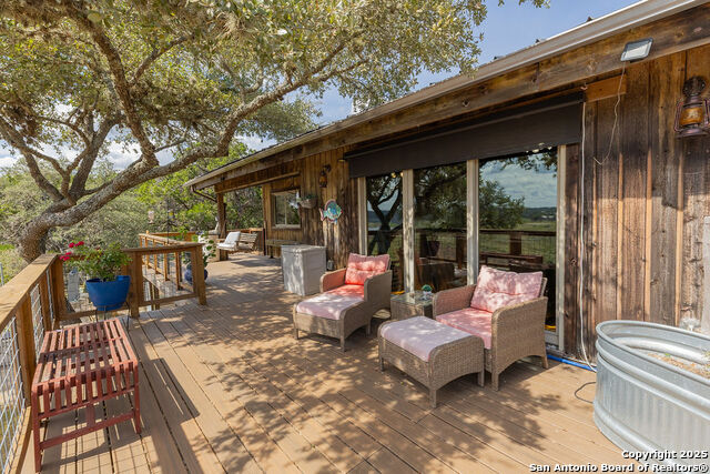 Listing photo id 8 for 309 & 314 Sunset