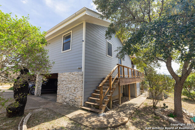 Listing photo id 11 for 309 & 314 Sunset