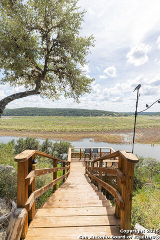 Listing photo id 13 for 309 & 314 Sunset