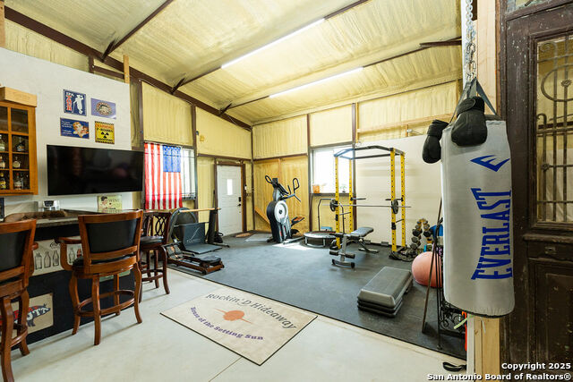 Listing photo id 23 for 309 & 314 Sunset