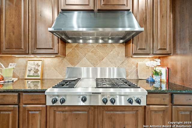 Image 18 of 61 For 8202 Plum Valley