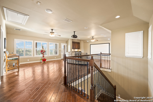 Image 26 of 61 For 8202 Plum Valley