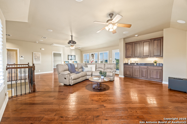 Image 27 of 61 For 8202 Plum Valley