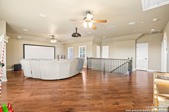 Image 28 of 61 For 8202 Plum Valley