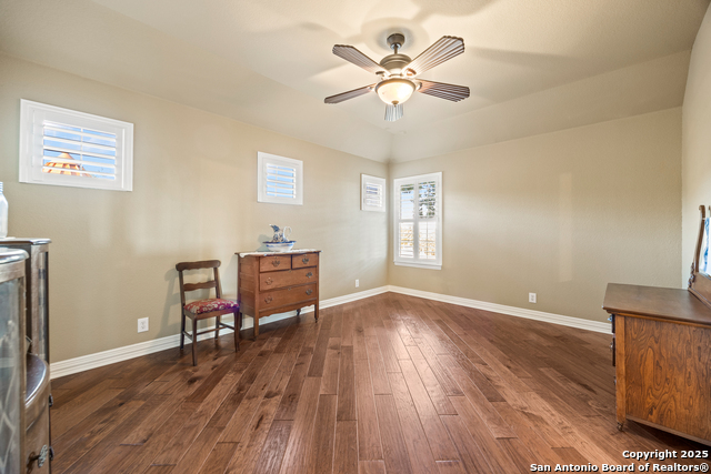 Image 36 of 61 For 8202 Plum Valley