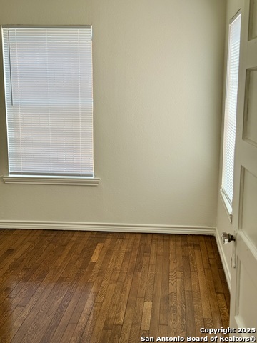 Image 15 of 24 For 513 Eleanor  