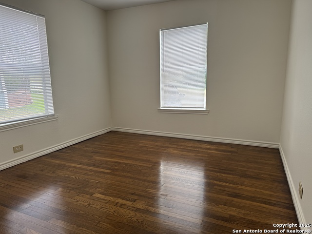 Image 19 of 24 For 513 Eleanor  