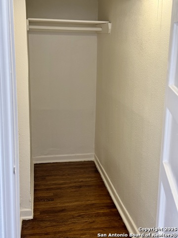 Image 21 of 24 For 513 Eleanor  