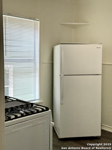 Image 5 of 24 For 513 Eleanor  