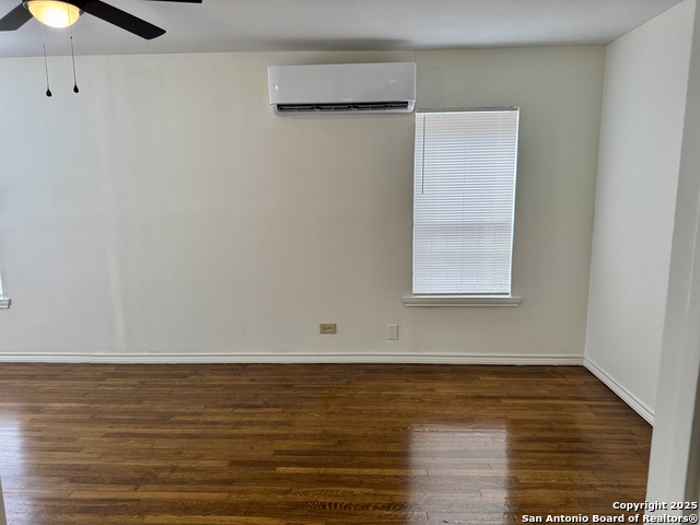 Image 8 of 24 For 513 Eleanor  