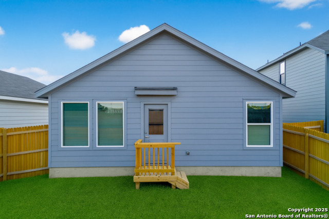 Image 24 of 27 For 8830 Pyron Pl