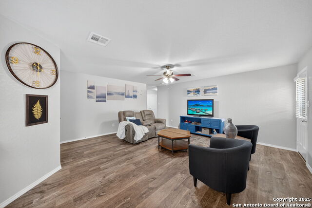 Image 5 of 27 For 14911 Cologne Mill