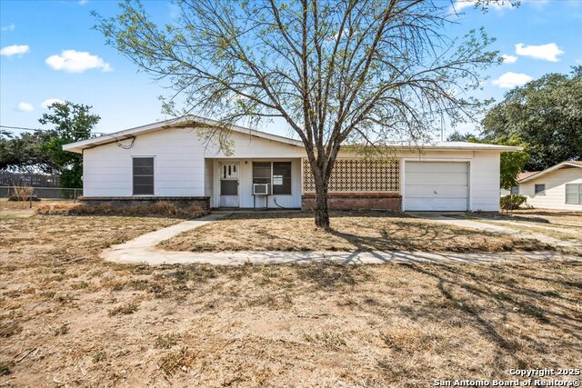 Details for 19239 Mcdonald, Lytle, TX 78052