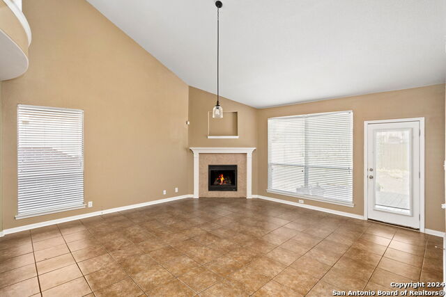 Image 6 of 24 For 3415 Highline